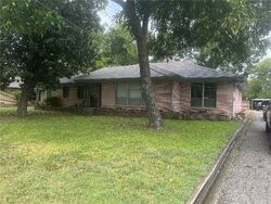 Pre-foreclosure in  LINFIELD RD Dallas, TX 75216