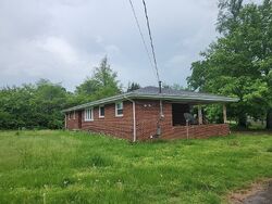  Perry St, Centerville TN