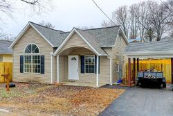 Pre-foreclosure in  BROOKSIDE AVE Knoxville, TN 37921