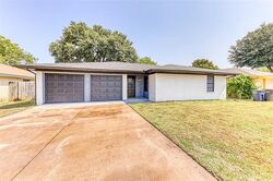 Pre-foreclosure in  WINDHAVEN RD Fort Worth, TX 76133