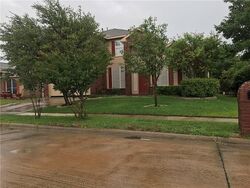 Pre-foreclosure in  QUAIL RIDGE DR Arlington, TX 76002