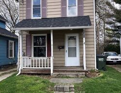 Pre-foreclosure in  CREEDMORE AVE Barberton, OH 44203