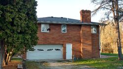 Pre-foreclosure in  HULL DR Akron, OH 44321