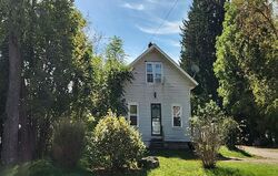 Pre-foreclosure in  COPLEY RD Akron, OH 44321