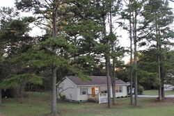 Pre-foreclosure in  W UNION RD West Union, SC 29696