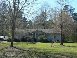 Pre-foreclosure in  PINE OAKS CT Madisonville, LA 70447