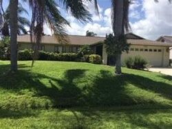 Pre-foreclosure in  SW RAY AVE Port Saint Lucie, FL 34983