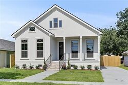 Pre-foreclosure in  MUSIC ST New Orleans, LA 70122