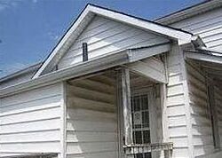 Pre-foreclosure in  MOXAHALA AVE Zanesville, OH 43701