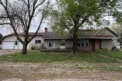 Pre-foreclosure in  MEDINA AVE Bertrand, NE 68927