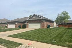 Pre-foreclosure in  E LAFAYETTE ST Springfield, MO 65810