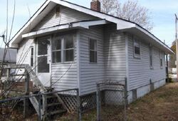 Pre-foreclosure in  W ATLANTIC ST Springfield, MO 65803