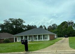 Pre-foreclosure in  TYNES DR Byram, MS 39272