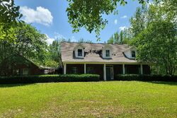 Pre-foreclosure in  HIGHWAY 6 W Oxford, MS 38655