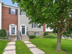 Pre-foreclosure in  OLD CARRIAGE CT Shakopee, MN 55379