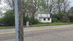 Pre-foreclosure in  E D AVE Richland, MI 49083