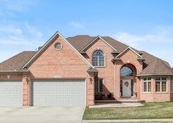  Pinnacle Woods Ln, Macomb MI