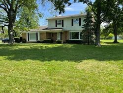 Pre-foreclosure in  N MCKINLEY RD Flushing, MI 48433