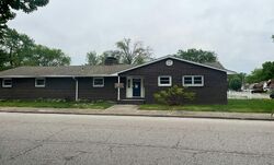 Pre-foreclosure in  ESTHER AVE Wood River, IL 62095