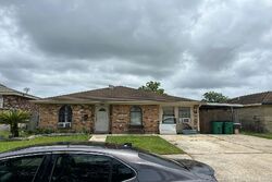 Pre-foreclosure in  BLOSSOM CT Westwego, LA 70094