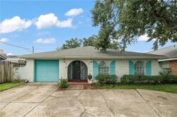 Pre-foreclosure in  W ESPLANADE AVE Metairie, LA 70006