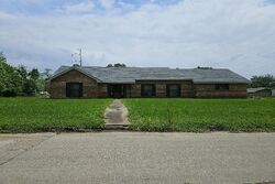 Pre-foreclosure in  RICE LN Opelousas, LA 70570