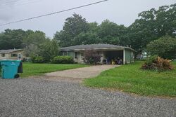 Pre-foreclosure in  N 7TH ST Eunice, LA 70535