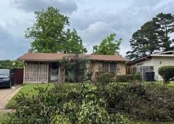 Pre-foreclosure in  BELLAIRE AVE Shreveport, LA 71109