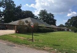 Pre-foreclosure in  WEEKS ISLAND RD New Iberia, LA 70560
