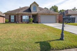 Pre-foreclosure in  CONIFER DR Denham Springs, LA 70726
