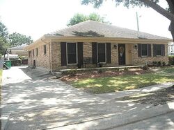 Pre-foreclosure in  FAIRFAX AVE Metairie, LA 70003