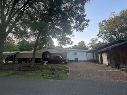 Pre-foreclosure in  S BIRD ST Vivian, LA 71082