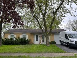 Pre-foreclosure in  DARTMOUTH AVE Matteson, IL 60443