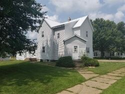 Pre-foreclosure in  N MAIN ST Preston, IA 52069