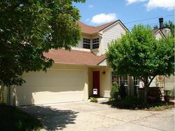 Pre-foreclosure in  BAYSIDE SOUTH DR Indianapolis, IN 46250