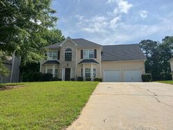 Pre-foreclosure in  MADISON AVE Hampton, GA 30228