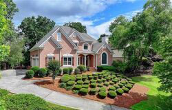  Redcliff Ct, Suwanee GA