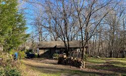 Pre-foreclosure in  OVERTON CIR Cumming, GA 30041