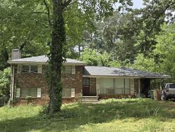 Pre-foreclosure in  DAWN DR Decatur, GA 30032