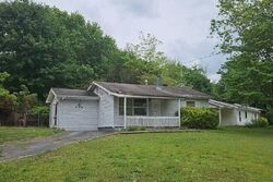 Pre-foreclosure Listing in FLOYD ST SE SMYRNA, GA 30082