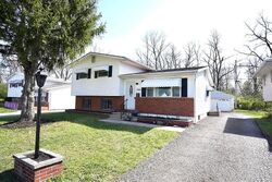 Pre-foreclosure in  DEPORRES DR Columbus, OH 43219