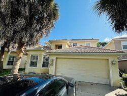 Pre-foreclosure in  IVORY STONE LOOP Fort Myers, FL 33913