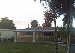 Pre-foreclosure in  DE SOTO DR Hollywood, FL 33023