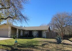 Pre-foreclosure in  NEW WORLD San Antonio, TX 78239
