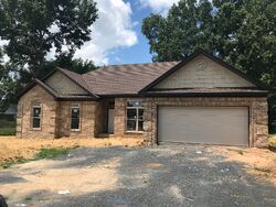 Pre-foreclosure in  BIRCHWOOD DR Cabot, AR 72023