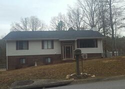 Pre-foreclosure in  AUTUMN LN Anniston, AL 36206