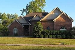 Pre-foreclosure in  BELLA DR Daphne, AL 36526