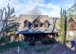 Pre-foreclosure in  BOULDER POINT LN Ohatchee, AL 36271