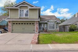 Pre-foreclosure in  LAGUNA PARK DR Elk Grove, CA 95758