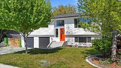 Pre-foreclosure in  CANYON ST Richland, WA 99352